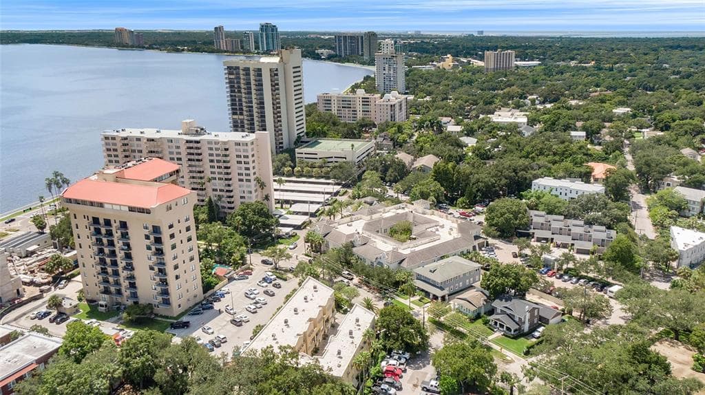 2109 BAYSHORE BOULEVARD UNIT 406 TAMPA, FL 33606