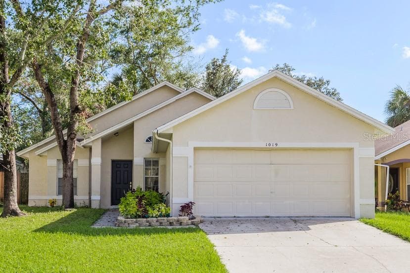 1019 HENSON COURT OVIEDO, FL 32765