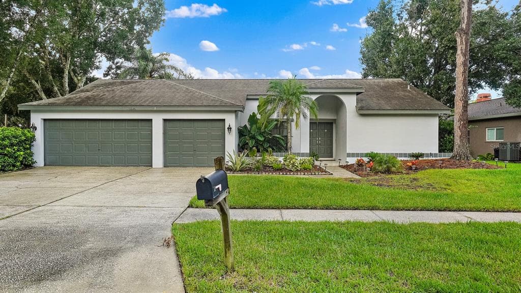 5836 WINDERMERE DR PALM HARBOR, FL 34685