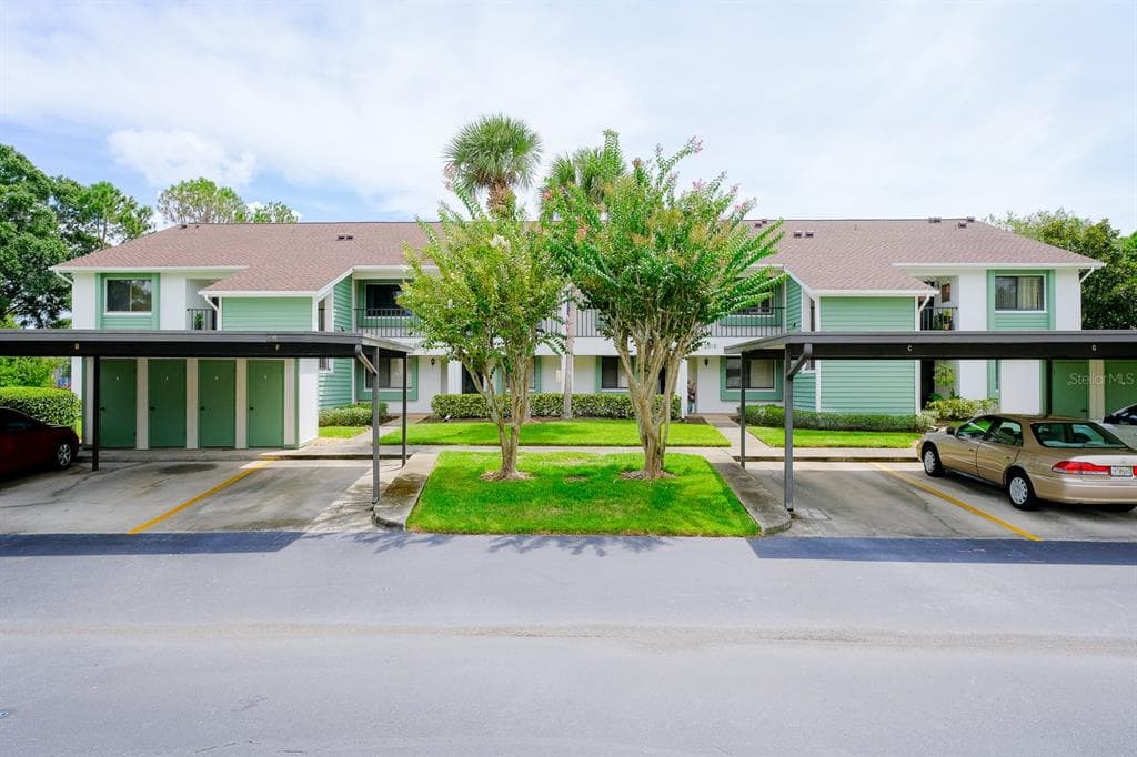 2519 ROYAL PINES CIRCLE UNIT 27-G CLEARWATER, FL 33763