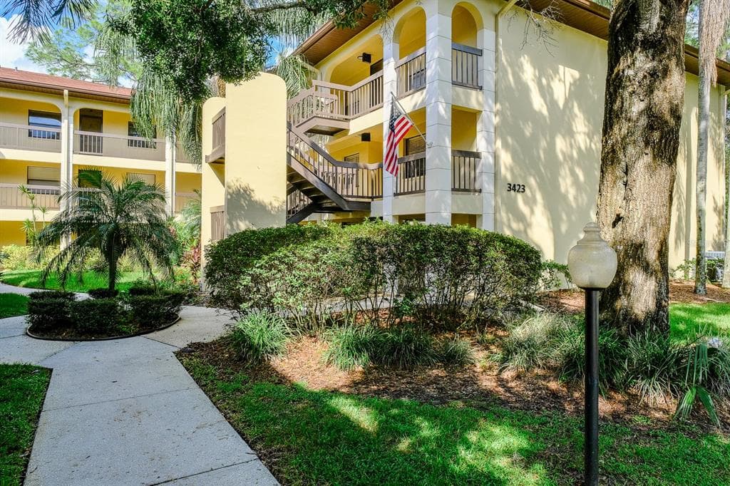 3423 MERMOOR DRIVE UNIT 109 PALM HARBOR, FL 34685