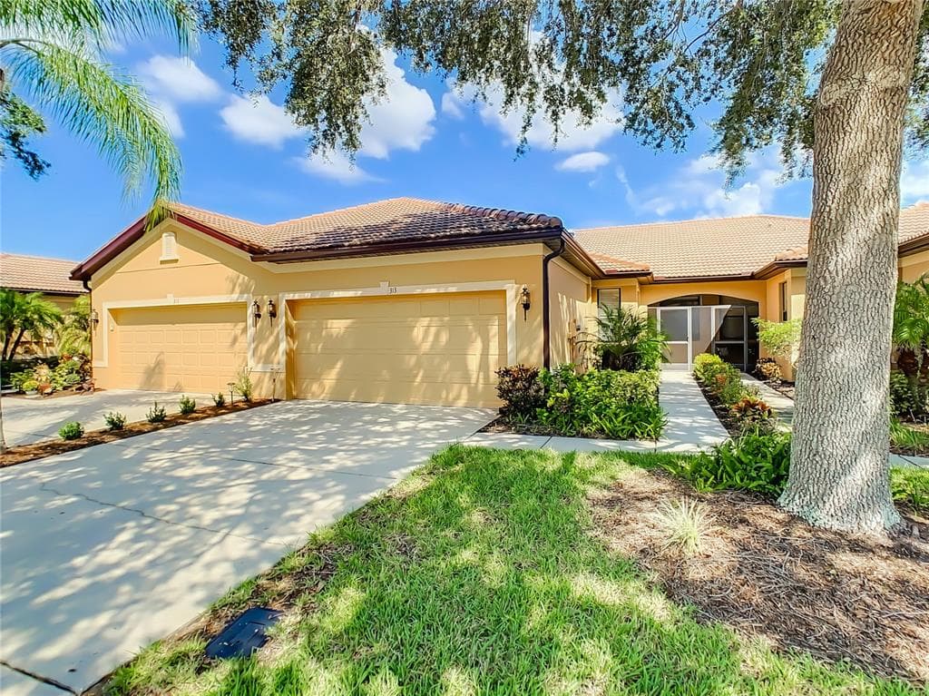 313 SENECA FALLS DRIVE APOLLO BEACH, FL 33572