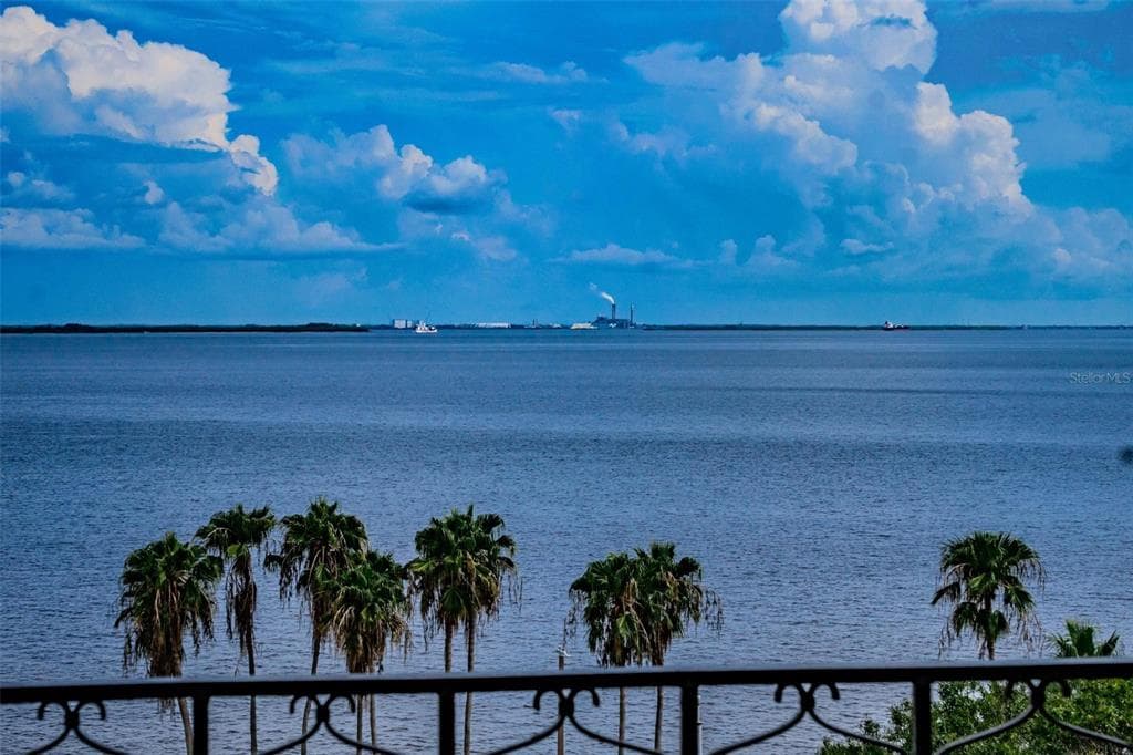 2109 BAYSHORE BOULEVARD UNIT 701 TAMPA, FL 33606