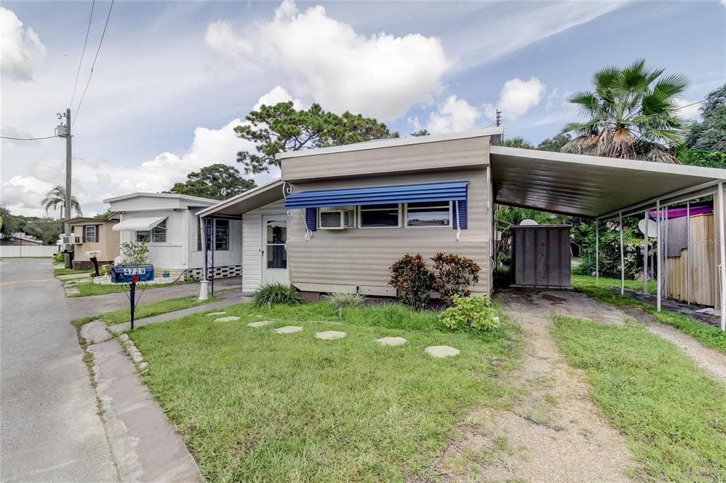 4729 66TH LANE N UNIT 5 ST PETERSBURG, FL 33709