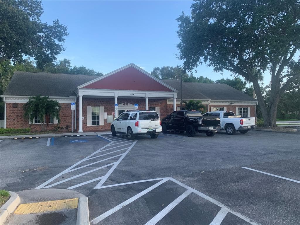 404 53RD AVENUE W BRADENTON, FL 34207