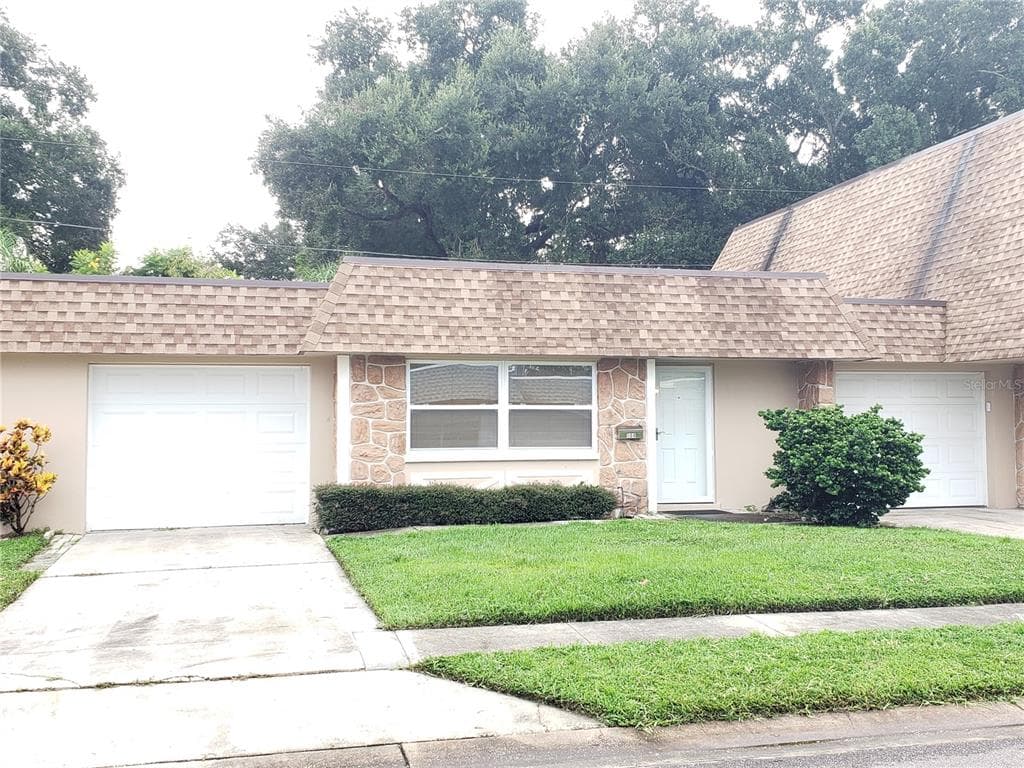 104 MINDY DRIVE UNIT 104 LARGO, FL 33771