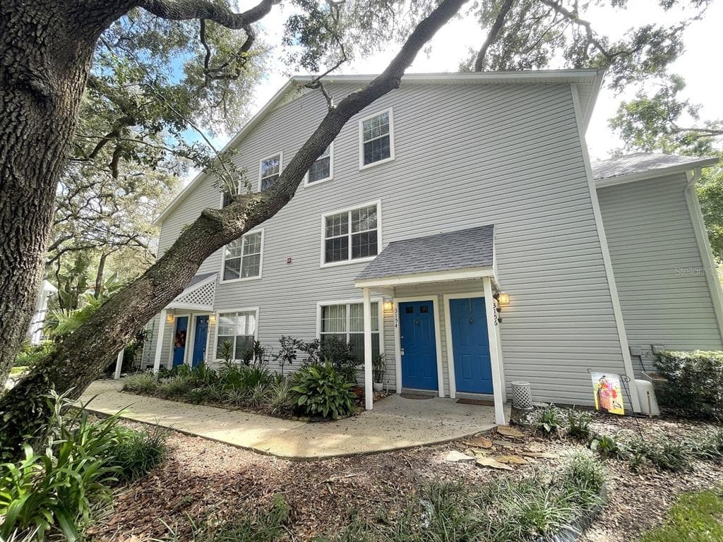 3154 VALLEY OAKS DRIVE UNIT 3154 TAMPA, FL 33618