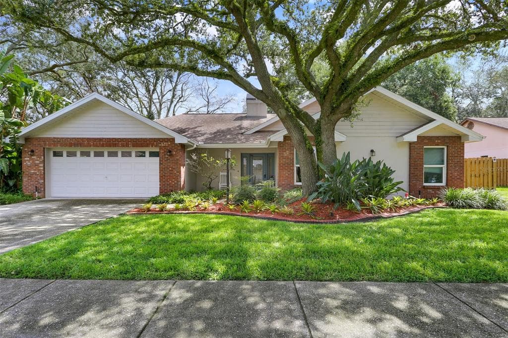 11403 E QUEENSWAY DRIVE TEMPLE TERRACE, FL 33617