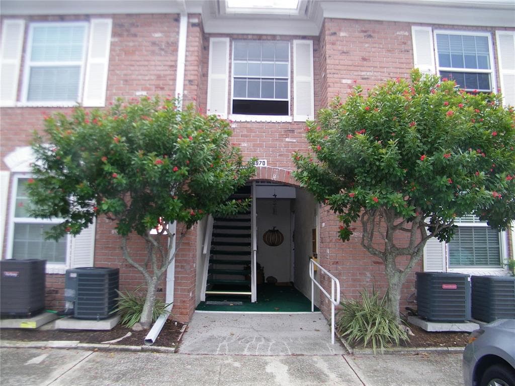 3970 37TH STREET S UNIT 13 ST PETERSBURG, FL 33711