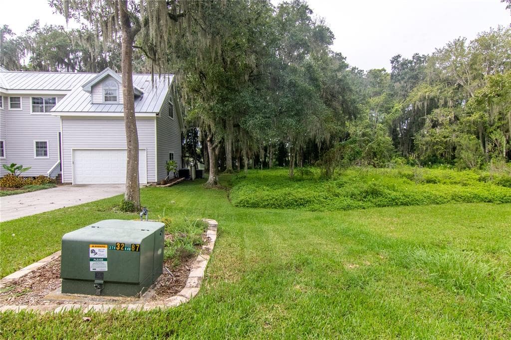 309 S RIVERHILLS DRIVE TEMPLE TERRACE, FL 33617