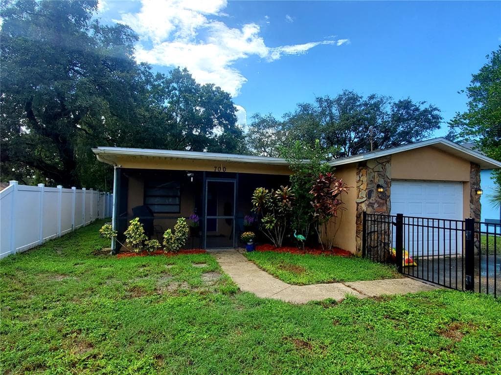 700 BUTLER STREET SAFETY HARBOR, FL 34695