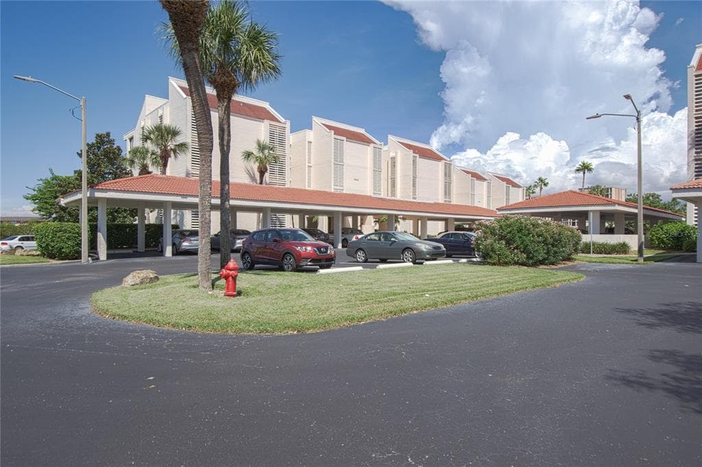 7907 SAILBOAT KEY BOULEVARD S UNIT 106 SOUTH PASADENA, FL 33707