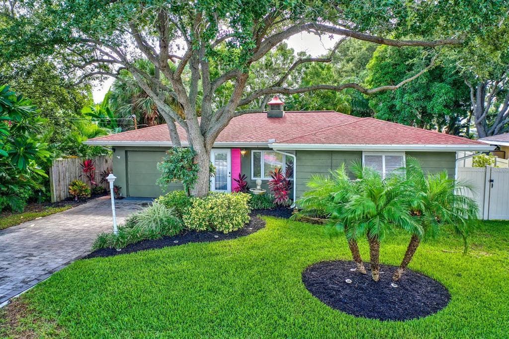 2011 20TH AVENUE PARKWAY INDIAN ROCKS BEACH, FL 33785