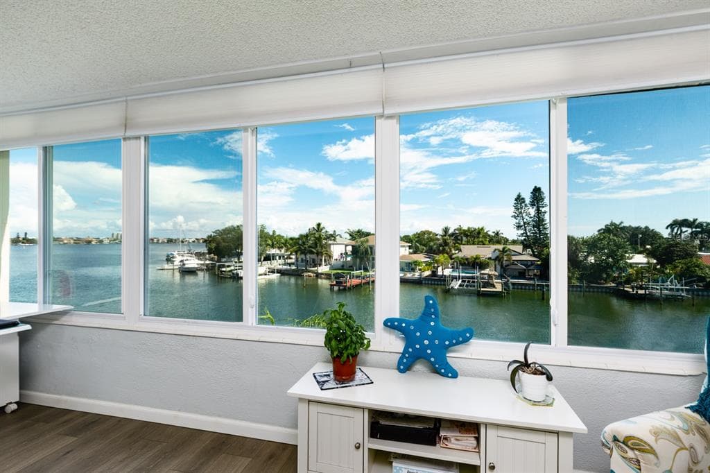 1893 SHORE DRIVE S UNIT 311 SOUTH PASADENA, FL 33707