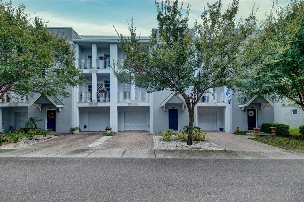 4506 BAY SPRING COURT TAMPA, FL 33611