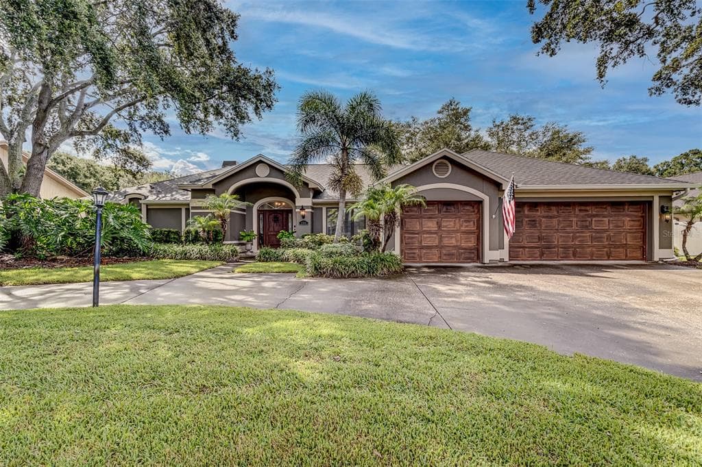 12316 OAKWIND PLACE SEMINOLE, FL 33772