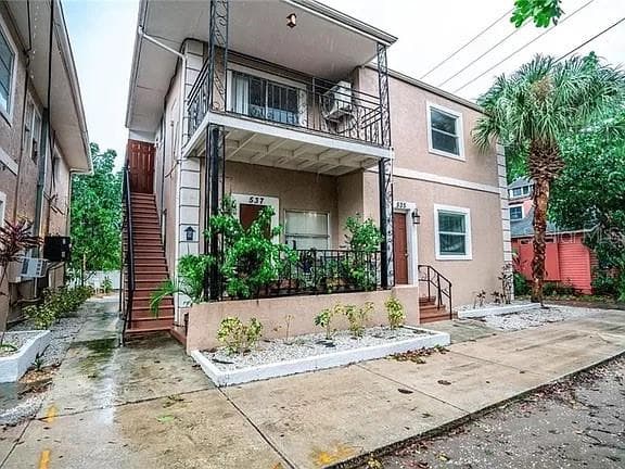533 2ND STREET N UNIT 1/2 ST PETERSBURG, FL 33701