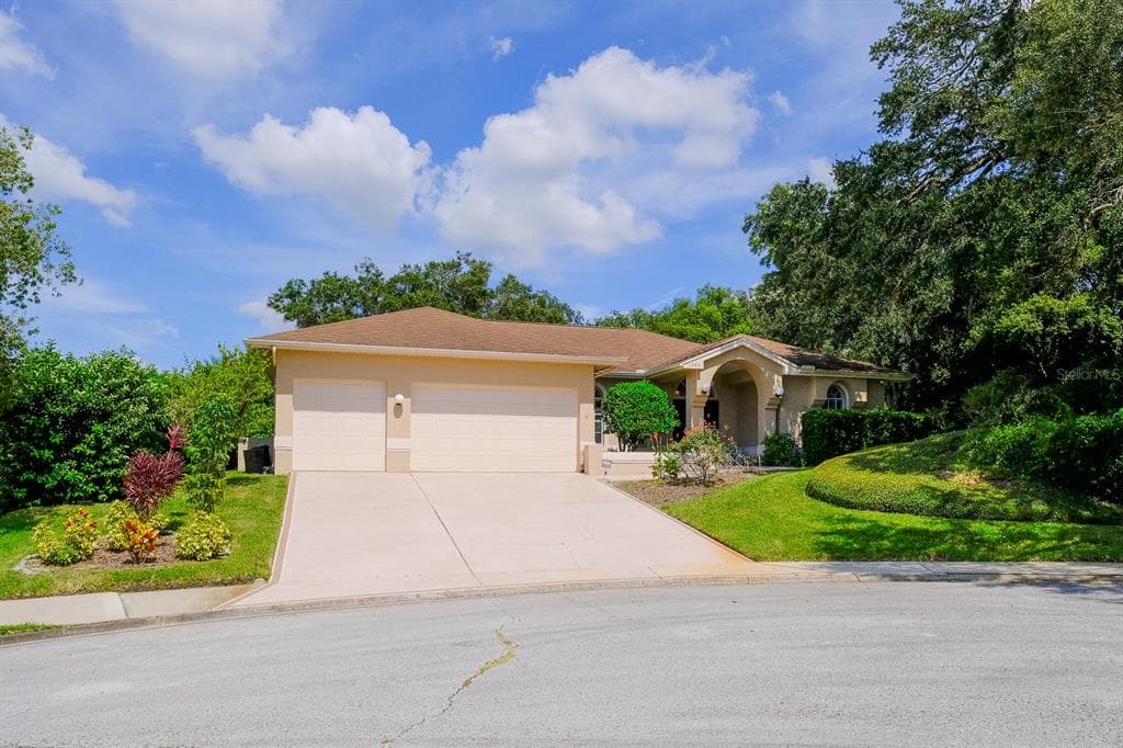 1903 DUNLOE CIRCLE DUNEDIN, FL 34698