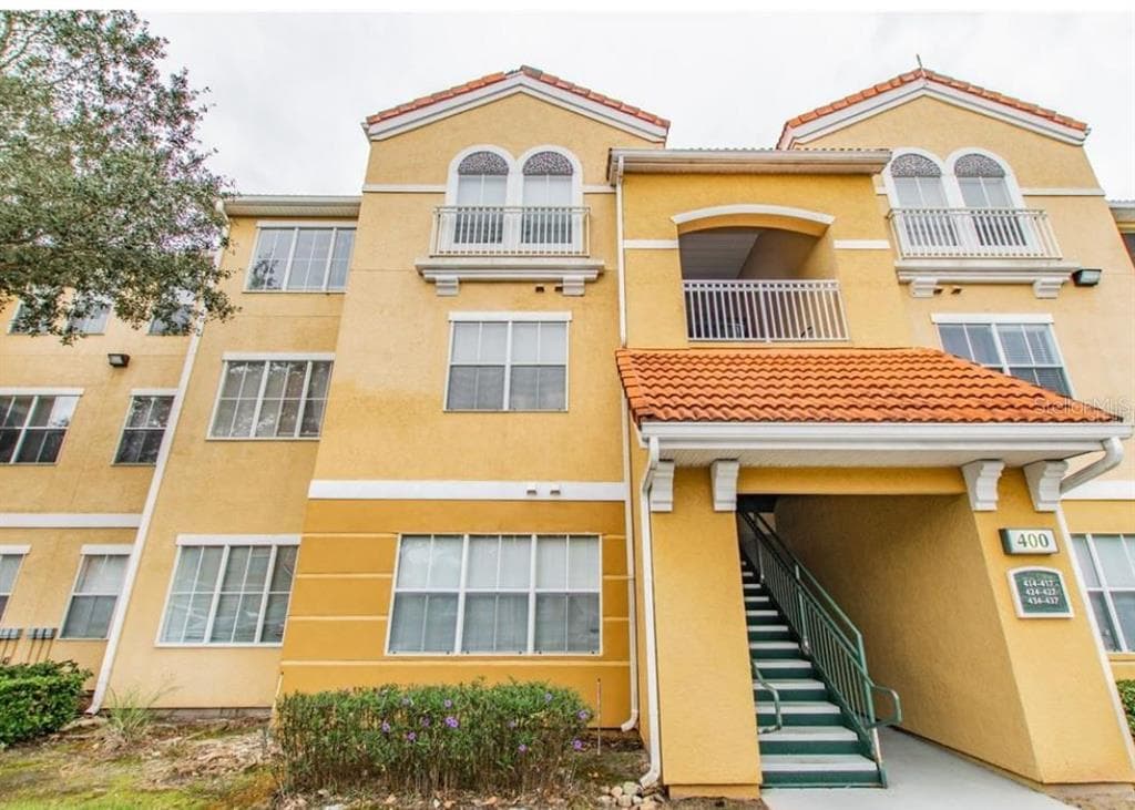 18001 RICHMOND PLACE DRIVE UNIT 424 TAMPA, FL 33647