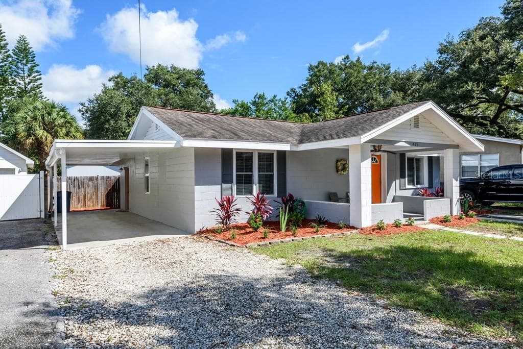 415 W HANNA AVENUE TAMPA, FL 33604