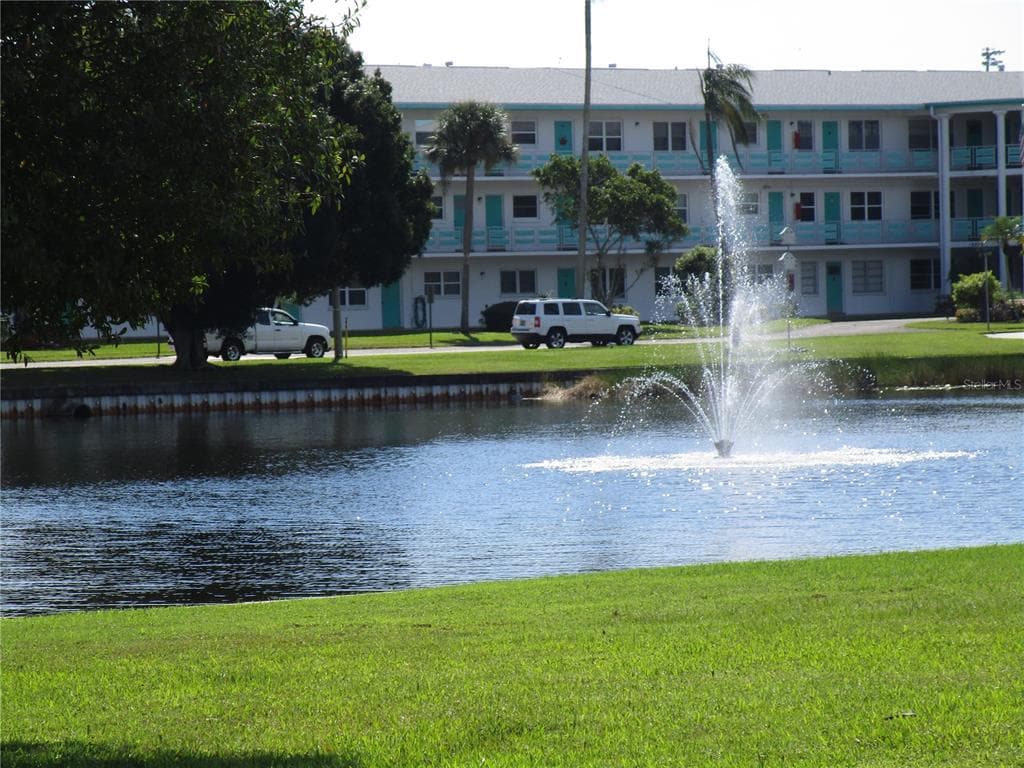 6000 20TH STREET N UNIT 111 ST PETERSBURG, FL 33714
