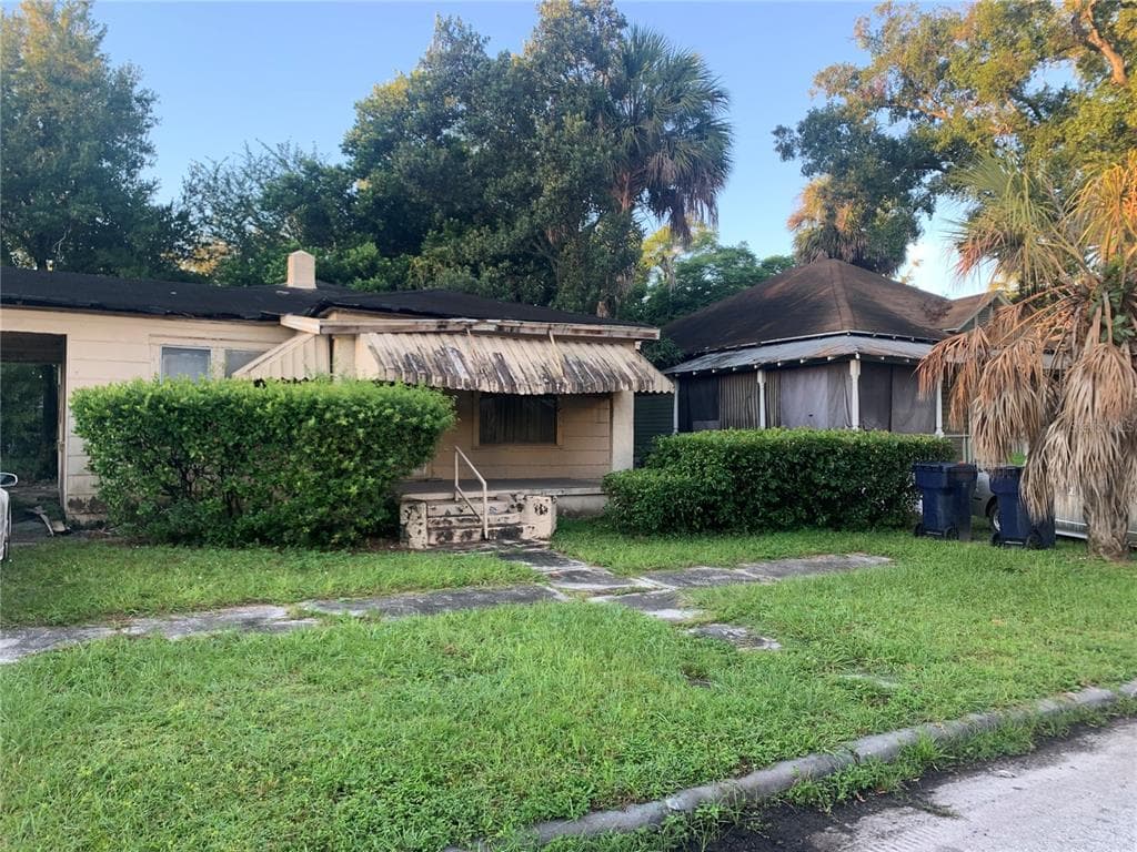 1320 W FIG STREET TAMPA, FL 33606
