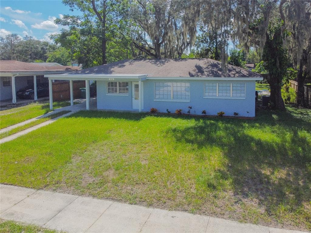 216 W SENECA AVENUE TAMPA, FL 33612