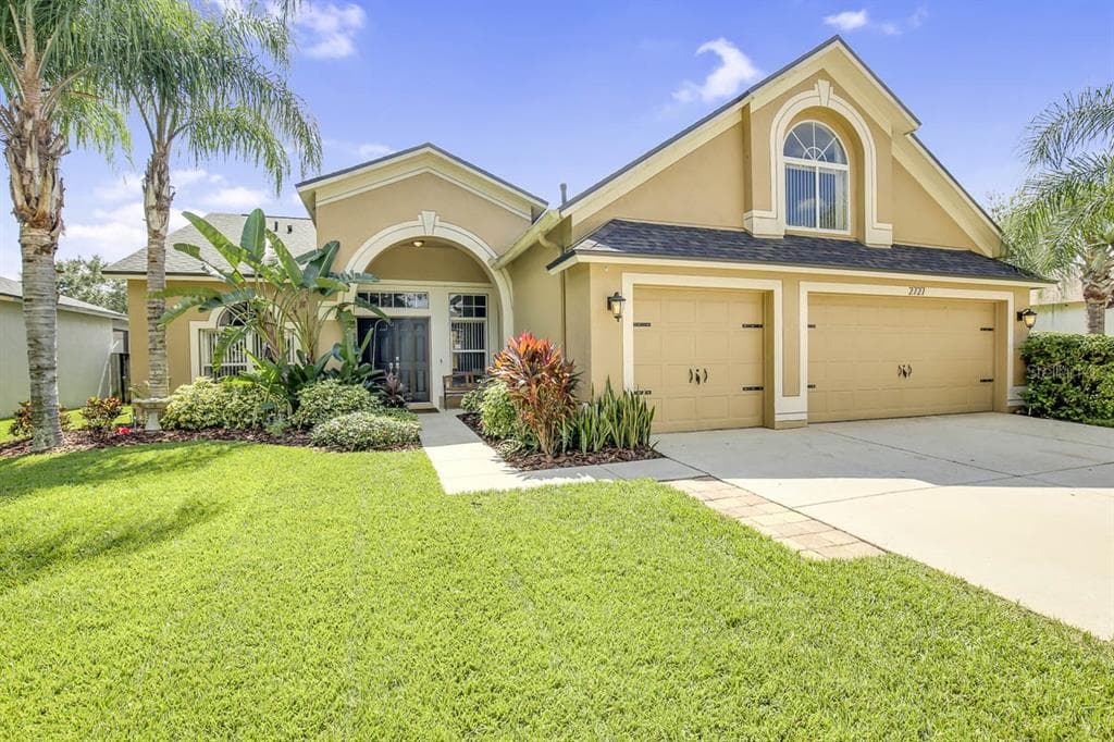 2727 VILLA DRIVE VALRICO, FL 33596