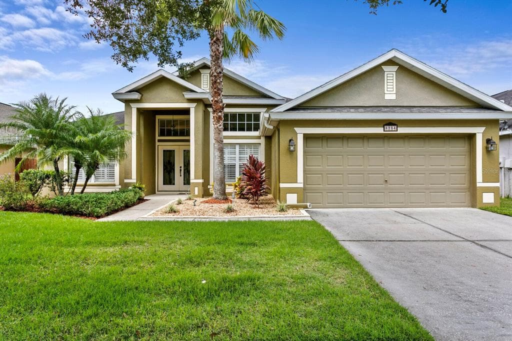 8204 MYRTLE POINT WAY TAMPA, FL 33647