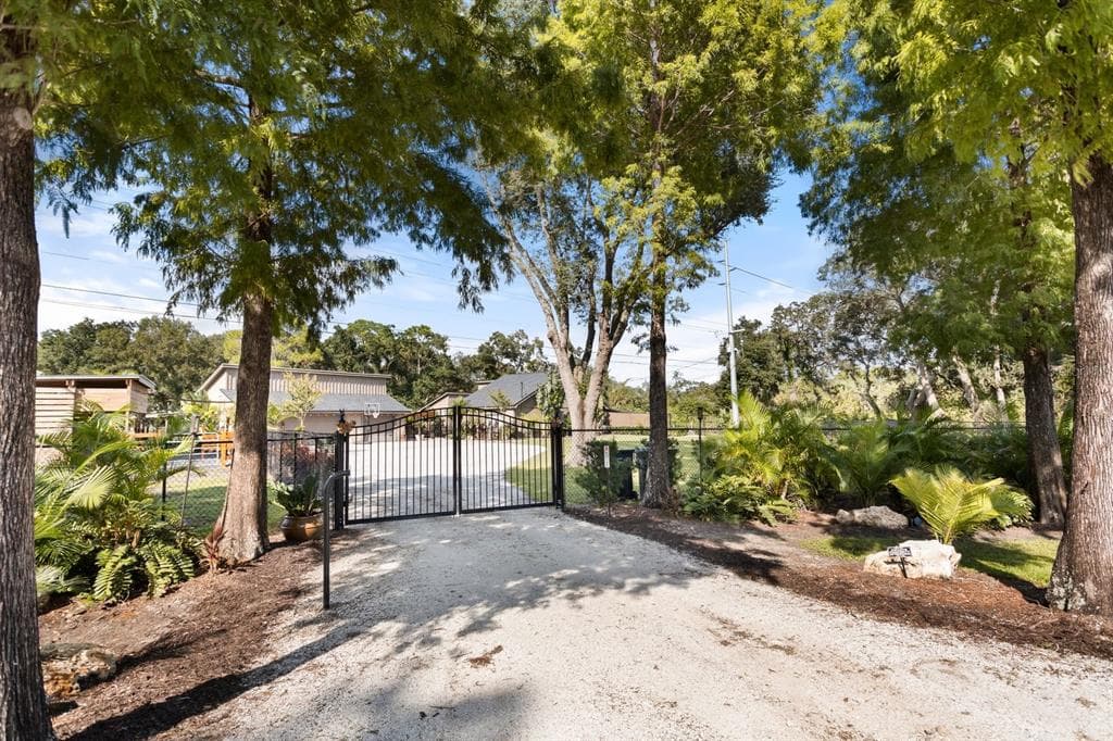 12629 TWIN BRANCH ACRES ROAD TAMPA, FL 33626