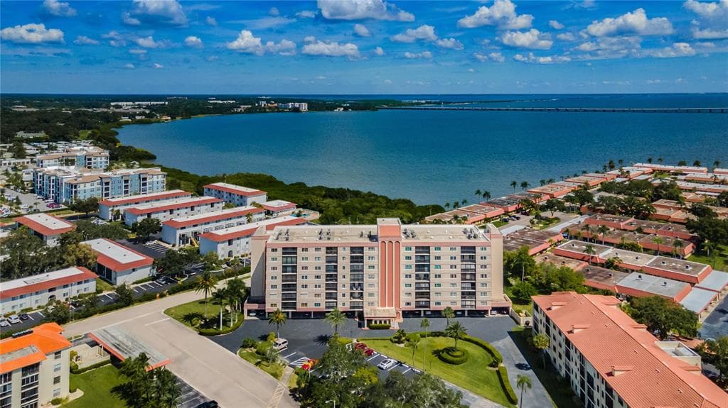 19029 US HIGHWAY 19 N UNIT 9-203 CLEARWATER, FL 33764