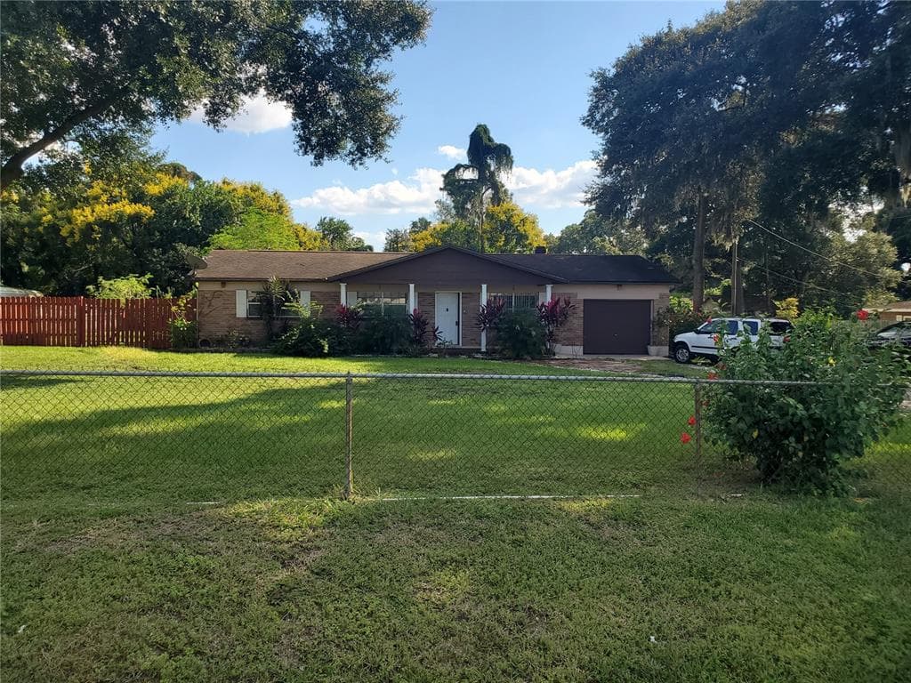 1115 E LUMSDEN ROAD BRANDON, FL 33511