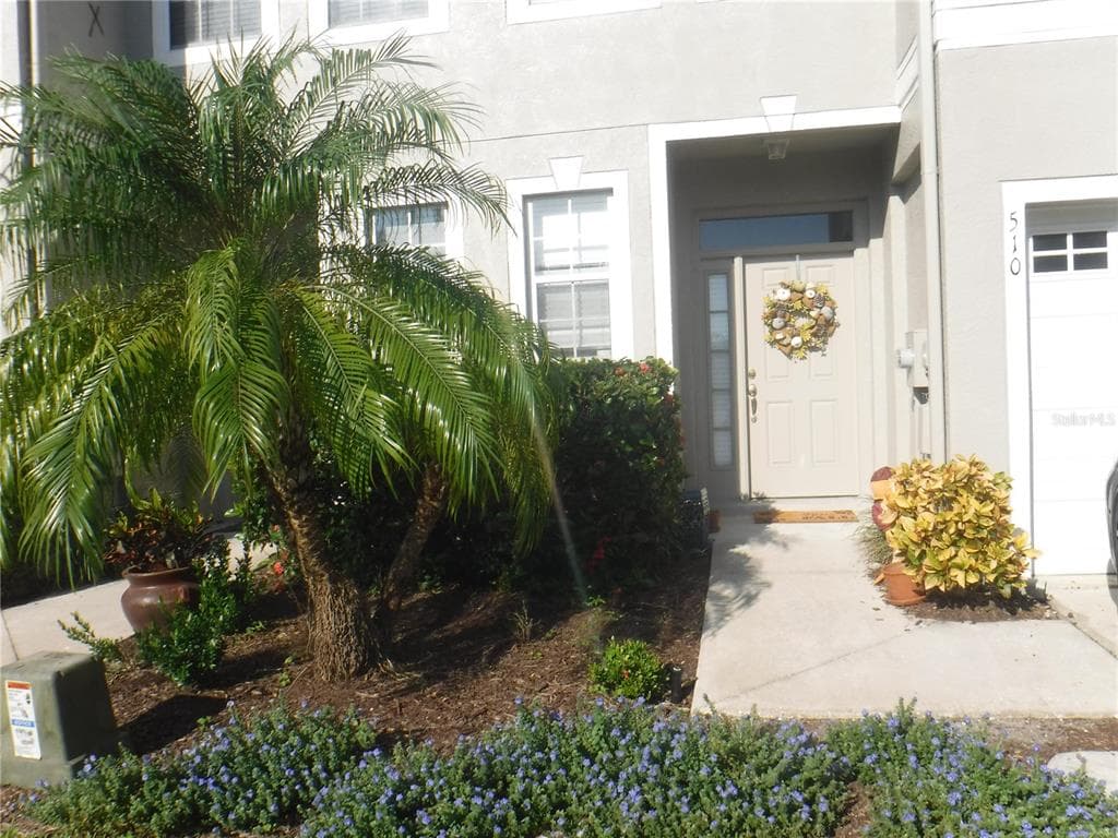 510 BLACK LION DRIVE NE ST PETERSBURG, FL 33716