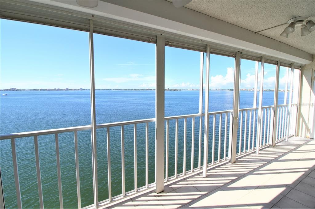 6060 SHORE BOULEVARD S UNIT 809 GULFPORT, FL 33707
