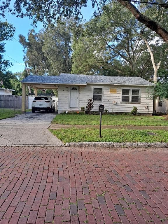506 WOODROW AVENUE LARGO, FL 33770