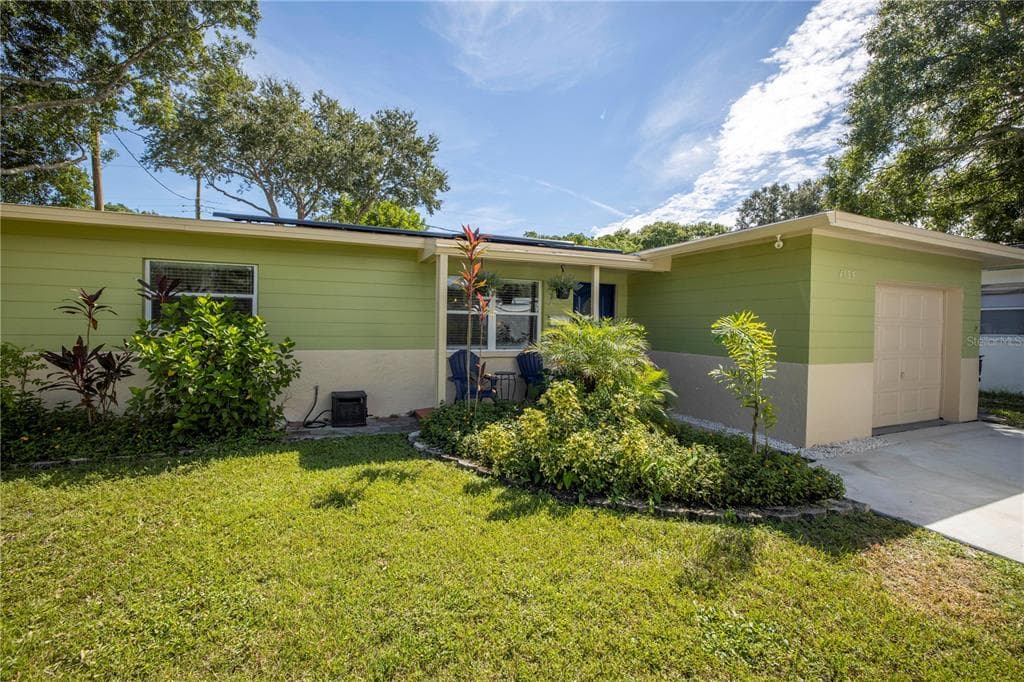 4135 HELENA STREET NE ST PETERSBURG, FL 33703