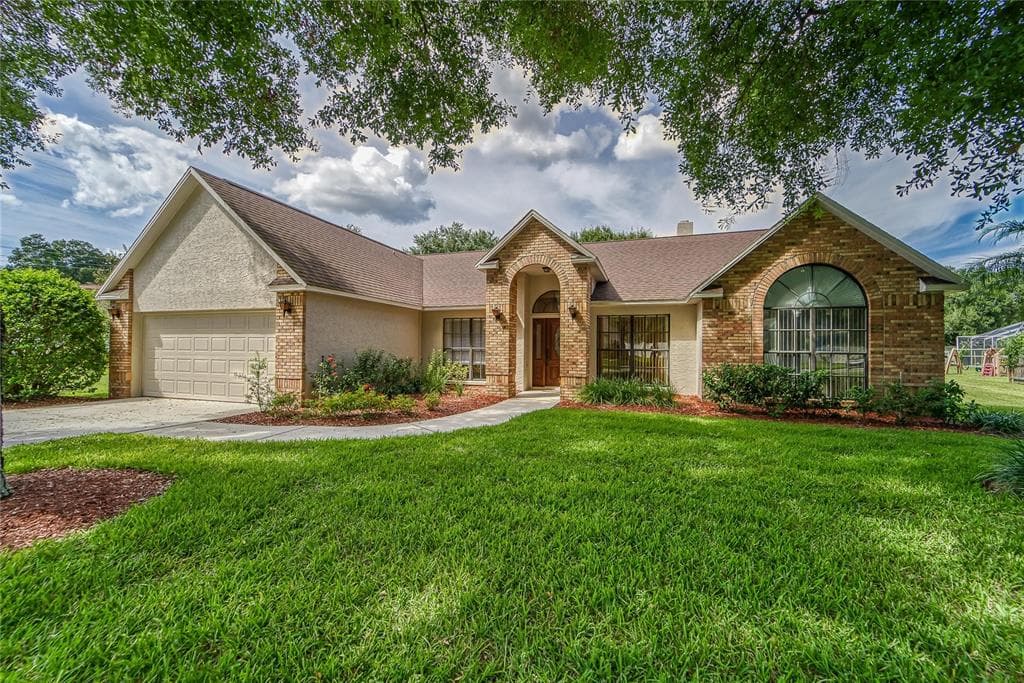 2203 MISTY RIDGE LANE VALRICO, FL 33594