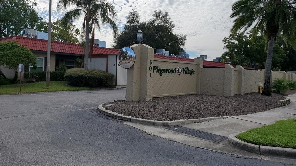 601 N HERCULES AVENUE UNIT 1004 CLEARWATER, FL 33765