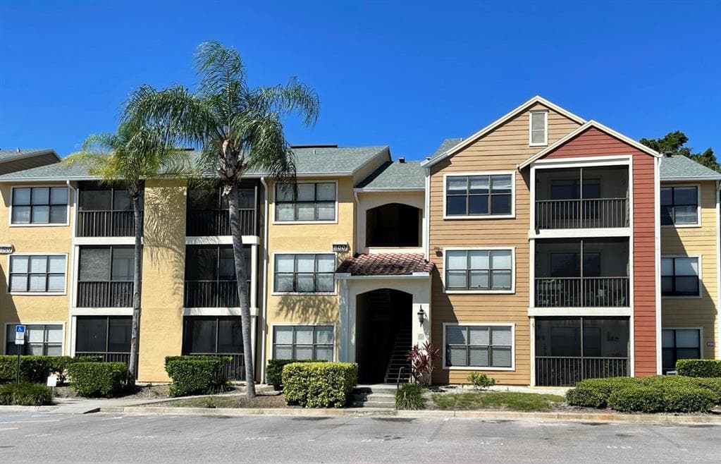 11901 4TH STREET N UNIT 8105 ST PETERSBURG, FL 33716