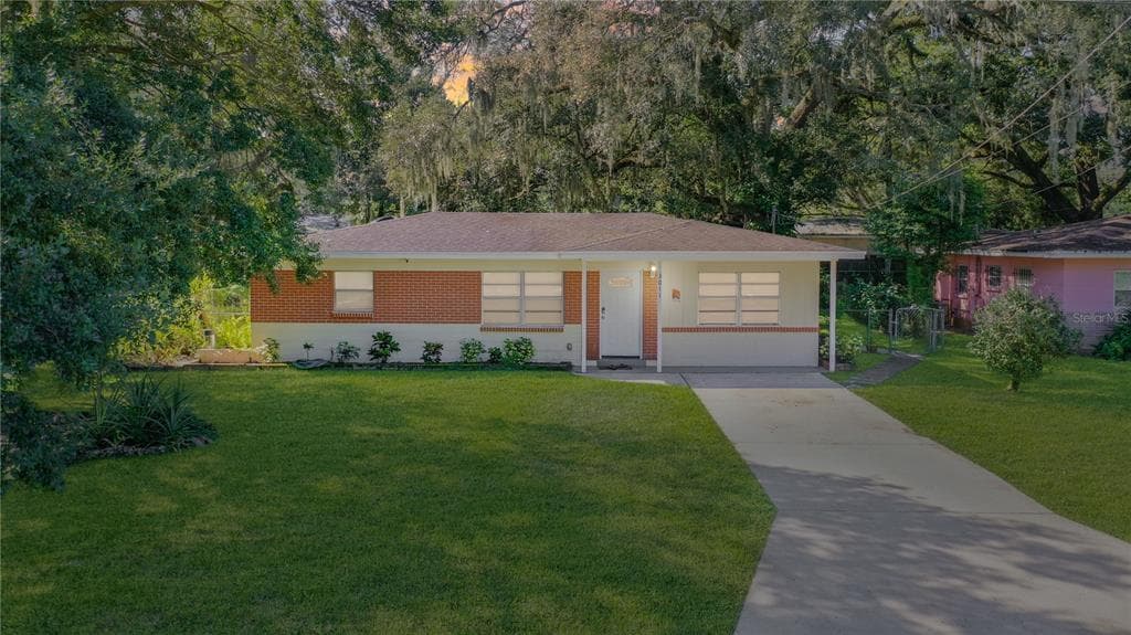 3011 E FERN STREET