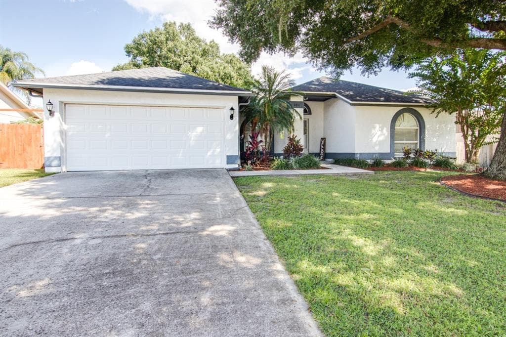 2811 TAMMARRON LANE BRANDON, FL 33511