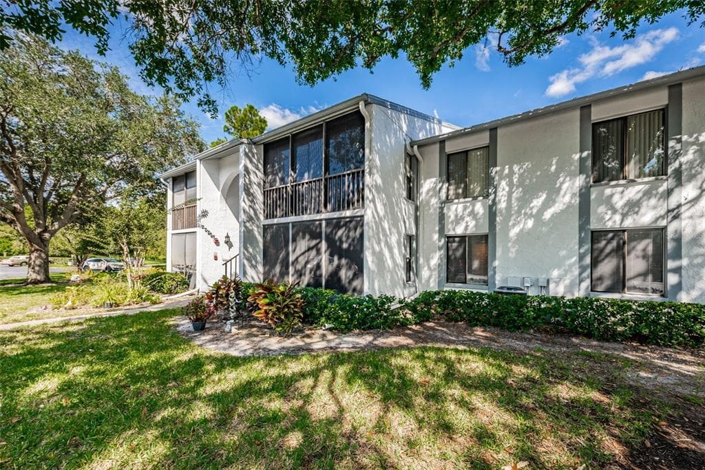 1151 PINE RIDGE CIRCLE W UNIT D1 TARPON SPRINGS, FL 34688