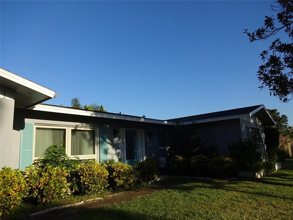 1348 BUCKINGHAM DRIVE