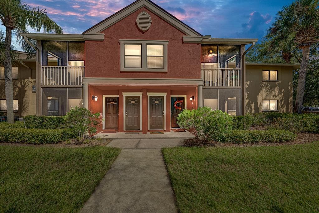 10530 WATERVIEW COURT UNIT 10530 TAMPA, FL 33615