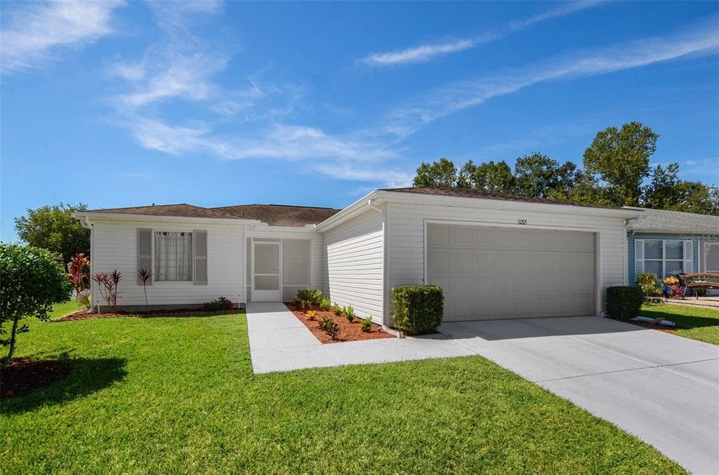 11205 COREY PAVIN LANE SAN ANTONIO, FL 33576