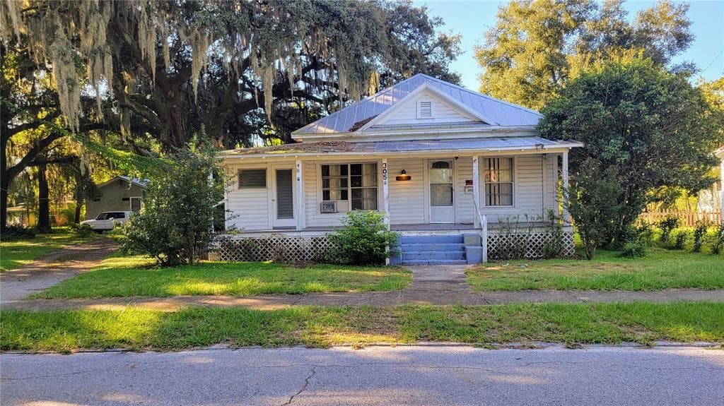 305 W TEVER STREET PLANT CITY, FL 33563