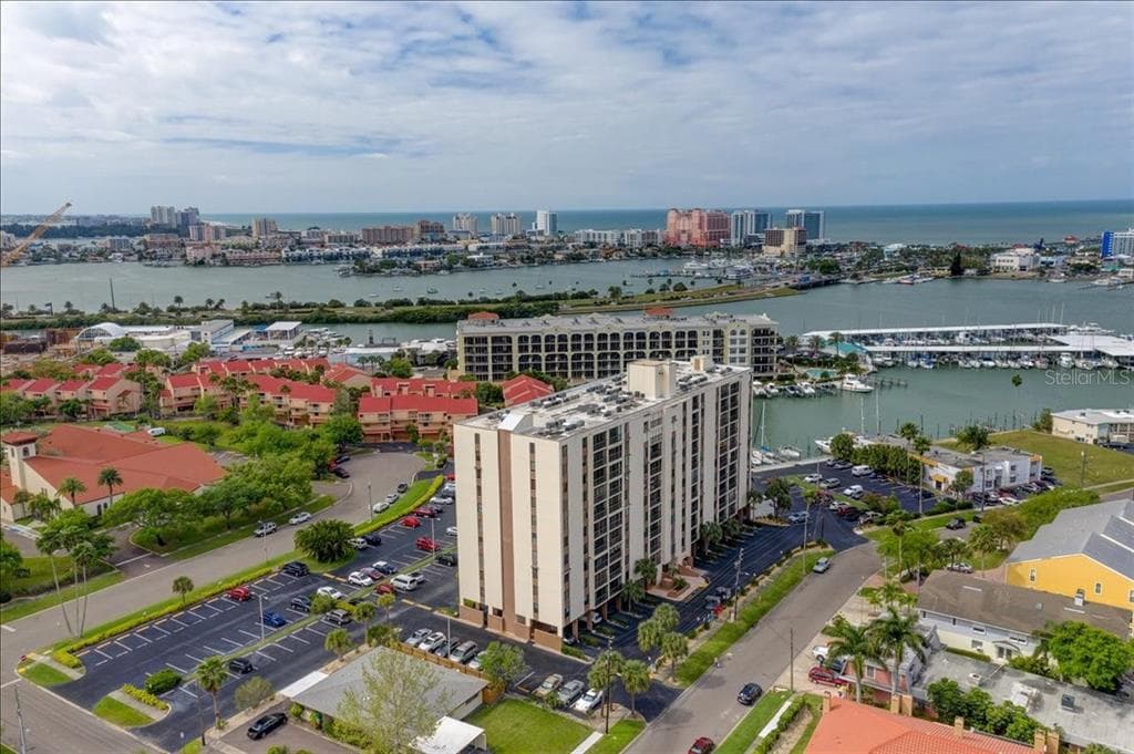255 DOLPHIN POINT UNIT 312