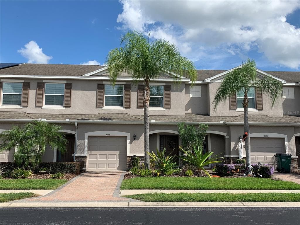 3818 SILVERLAKE WAY WESLEY CHAPEL, FL 33544