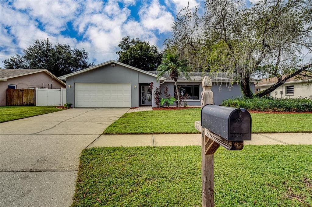 9264 120TH AVENUE LARGO, FL 33773