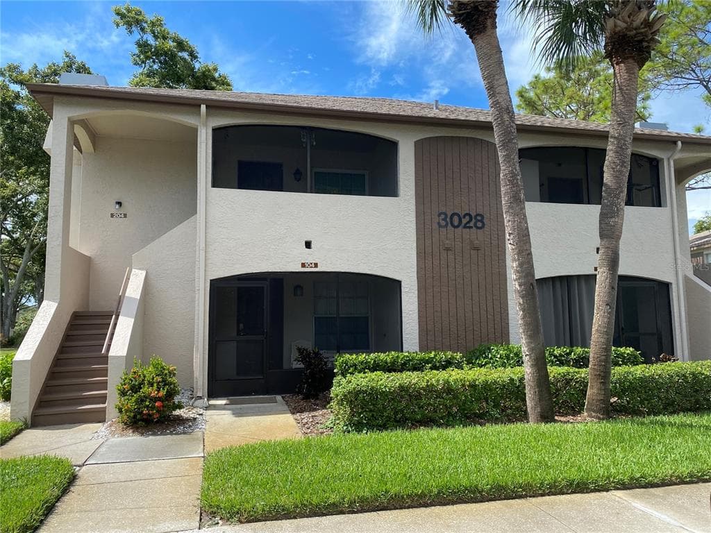 3028 BONAVENTURE CIRCLE UNIT 104 PALM HARBOR, FL 34684